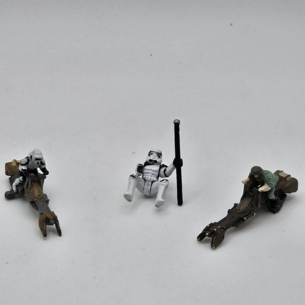 Vintage Micro Machines STAR WARS Speeder Bike  Lot - 2 Bikes 3 Figures